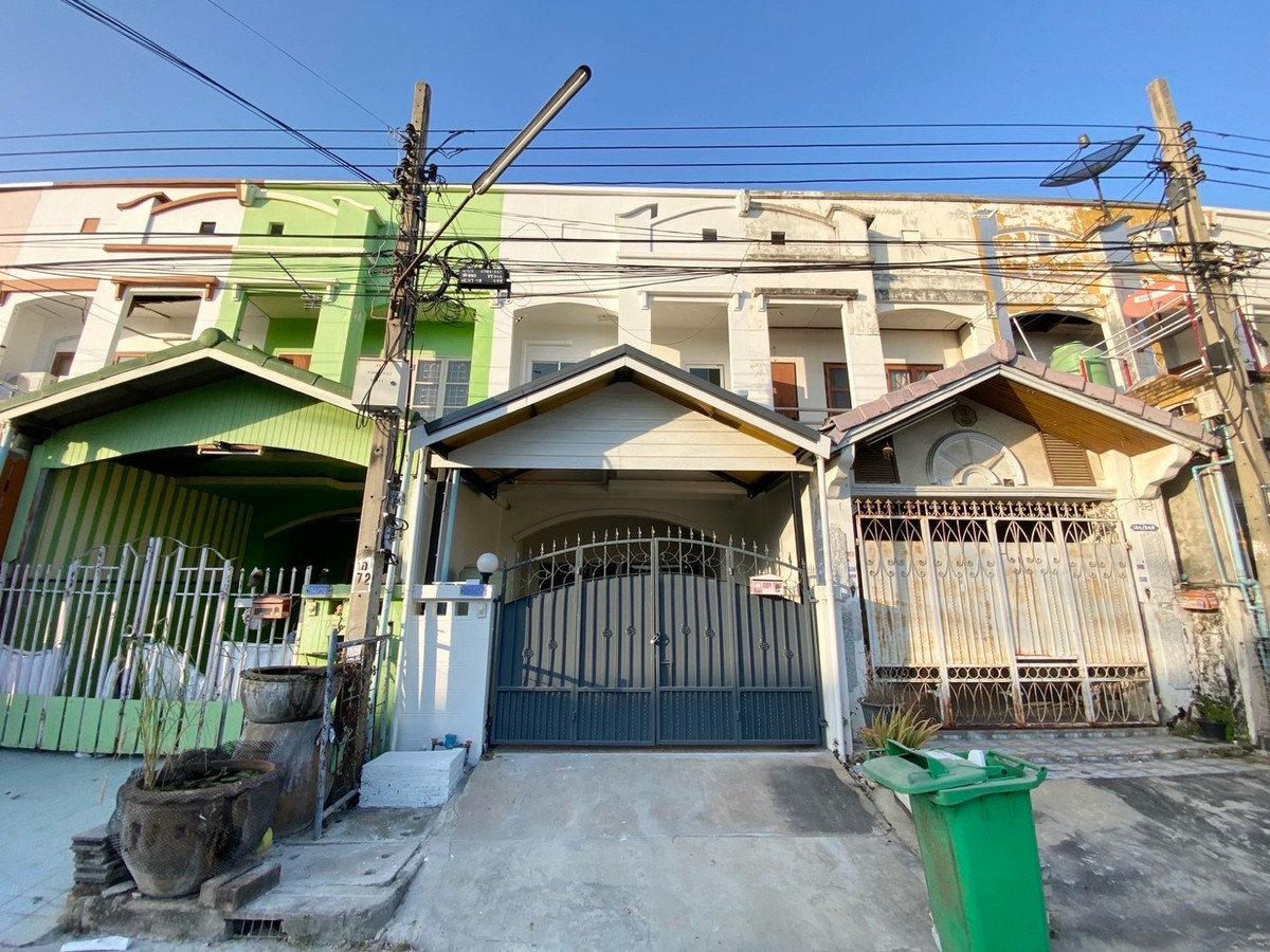 ให้เช่าทาวน์โฮมนนทบุรี บางใหญ่ บางบัวทอง : ให้เช่าทาวน์เฮ้าส์ 2 ชั้น ถนนเมน มบ. พิชาดา บางบัวทอง ถ.บ้านกล้วย-ไทรน้อย เลี้ยงแมวได้ บ้านรีโนเวทใหม่พร้อมอยู่