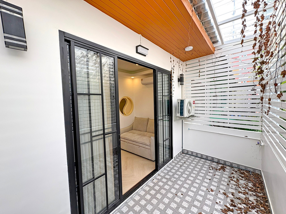 ขายทาวน์โฮมลาดพร้าว เซ็นทรัลลาดพร้าว : H0788♛ขาย ทาวน์เฮ้าส์ 2 ห้องนอน⚝ลาดพร้าว♜MRTโชคชัย4(550ม.)∞099-5919653,065-9423251▚Line@sureresidence