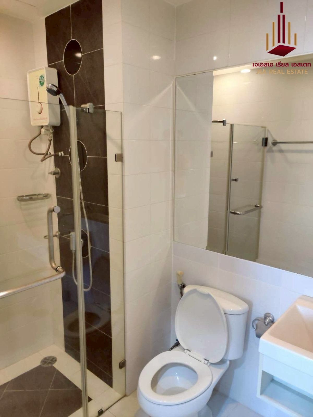 For RentCondoSathorn, Narathiwat : ✨ For Rent: The Complete Narathiwat Condo ✨ 💰 Only 23,000 THB/month