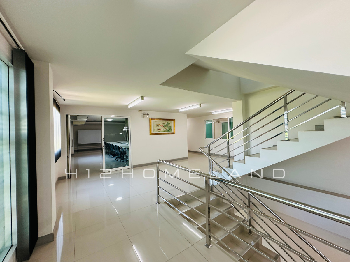 ขายโรงงานปทุมธานี รังสิต ธรรมศาสตร์ : ขายโรงงาน ขนาด 1,500 ตรม. ติดถนนเลียบคลอง 5 มีใบรับรอง อย./GMP/HACCP/รง.4 ครบ เดินเครื่องต่อได้ทันที คลองหลวง ปทุมธานี