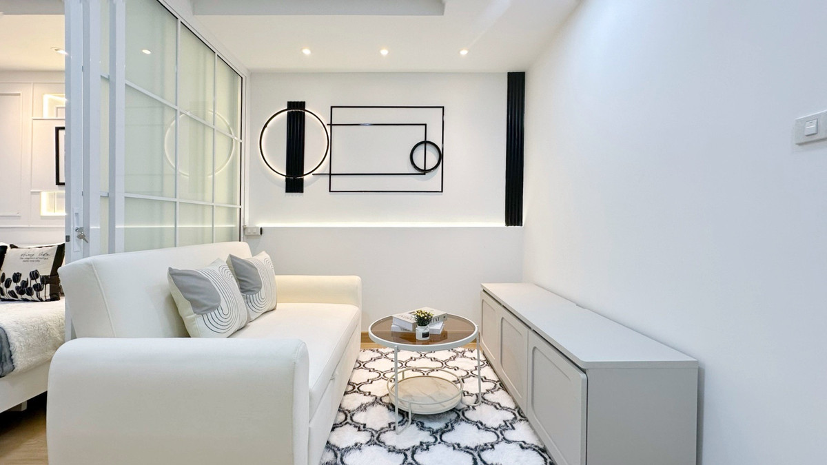 ขายคอนโดรัชดา ห้วยขวาง : ✨✨แฮปปี้ คอนโด รัชดา 𝟷𝟾✨✨ผ่อนเริ่มแค่ 𝟽,𝚡𝚡𝚡 บาท เฟอร์ครบ 😎