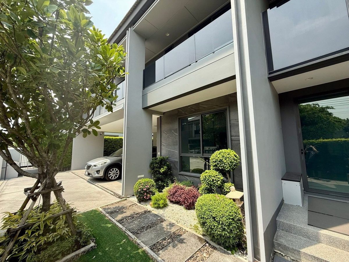 For RentHousePattanakan, Srinakarin : For rent Setthasiri Krungthep Kreetha 15/1 Phase 2 4 bedrooms fully furnished