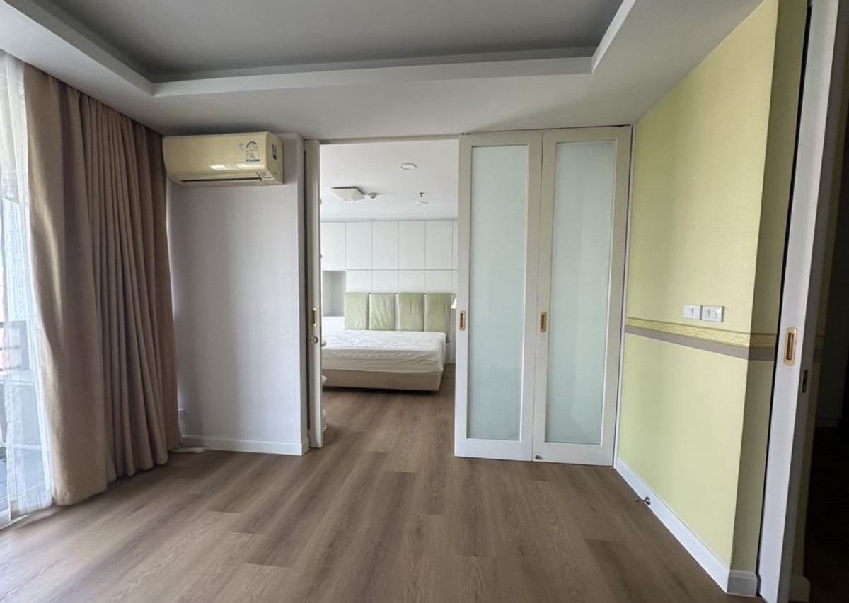 For SaleCondoAri,Anusaowaree : Discount on Noble Lite Condo, Soi Ari 1