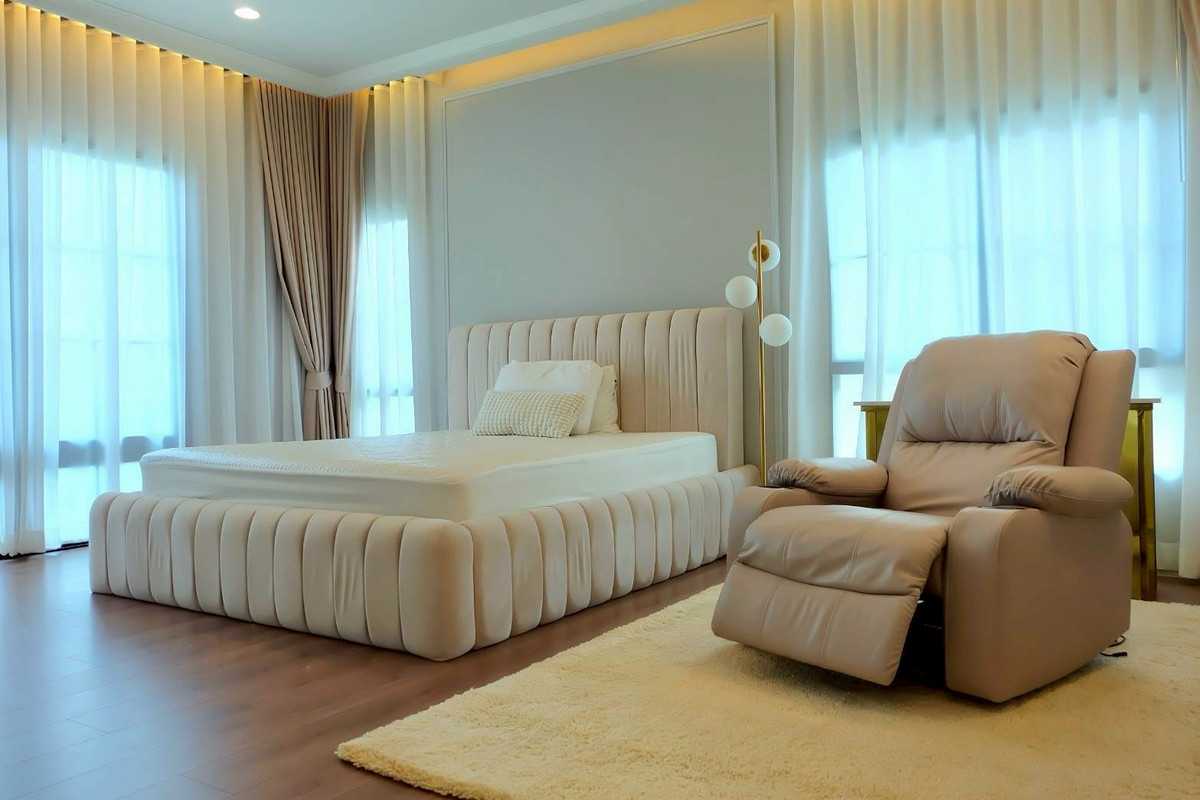 ให้เช่าบ้านลาดกระบัง สุวรรณภูมิ : เช่าบ้านหรู ใกล้สนามบิน BKK เศรษฐสิริ บางนา-สุวรรณภูมิ ตกแต่ง Premium เฟอร์ฯ ครบ