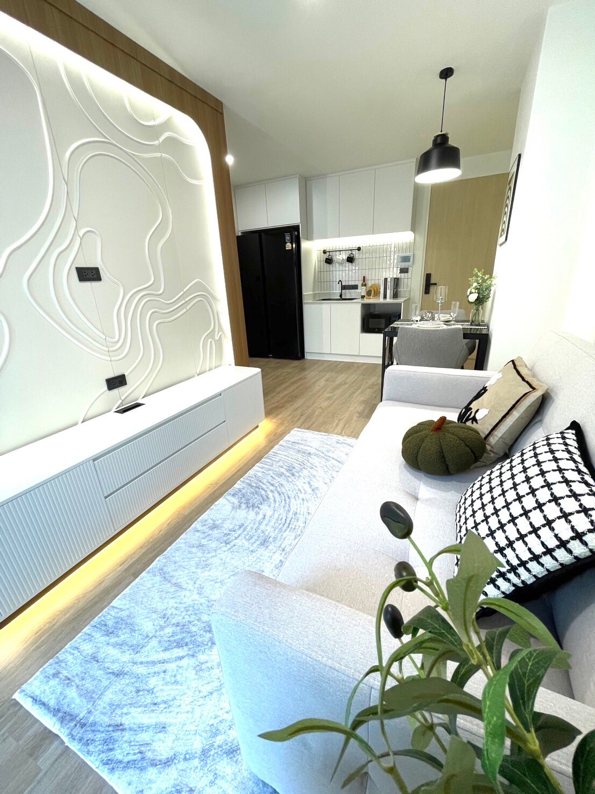 ขายคอนโดอ่อนนุช อุดมสุข : ขายคอนโด  เดอะซีรีส์ อุดมสุข (The Sirie) อุดมสุข ซอยอุดมสุข29 lowrise | ทำเลดี วิวสระชั้น 3 | ใกล้ BTS อุดมสุข  หิ้วกระเป๋าเข้าอยู่ได้เลย 