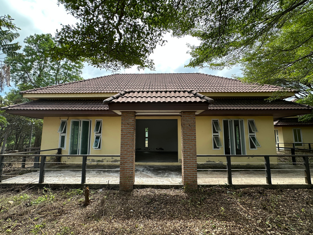 ขายบ้านสุพรรณบุรี : ขายบ้านพร้อมที่ดิน ดอนมะนาว สุพรรณบุรี | ที่ดินล้อมน้ำ 3 ด้าน | เหมาะทำบ้านสวน รีสอร์ต หรืออยู่อาศัย