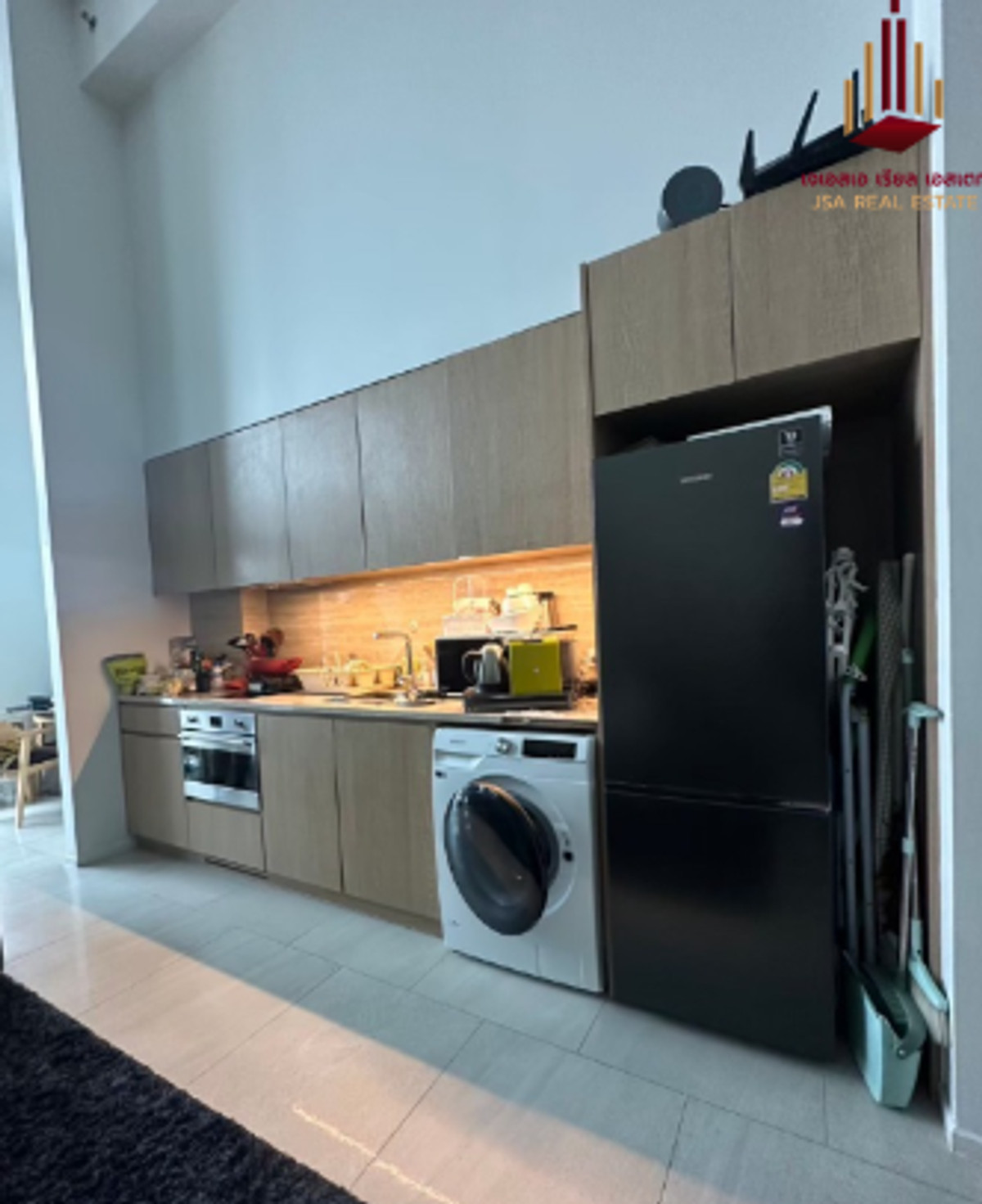 ขายคอนโดสีลม ศาลาแดง บางรัก : ✨ For Sale: The Lofts Silom Condo ✨ 💰 Only 14,500,000 THB เทียบราคาต่อตารางเมตรราคาดีสุดในตึกครับ มีห้องพร้อมนัดชมครับ สนใจติดต่อ คุณเจมส์มาร์