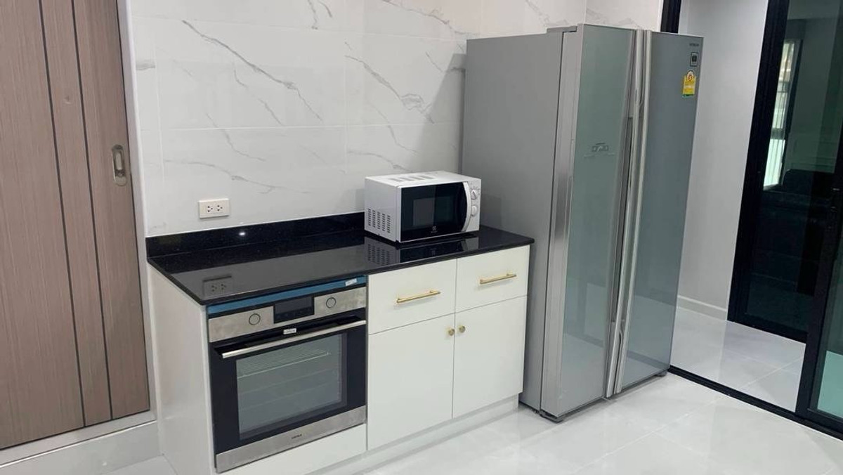 ให้เช่าบ้านโชคชัย4 ลาดพร้าว71 : 🏡 ให้เช่าบ้านเดี่ยว 5 ห้องนอน – โชคชัย 4 (โลเคชั่นดีมาก)