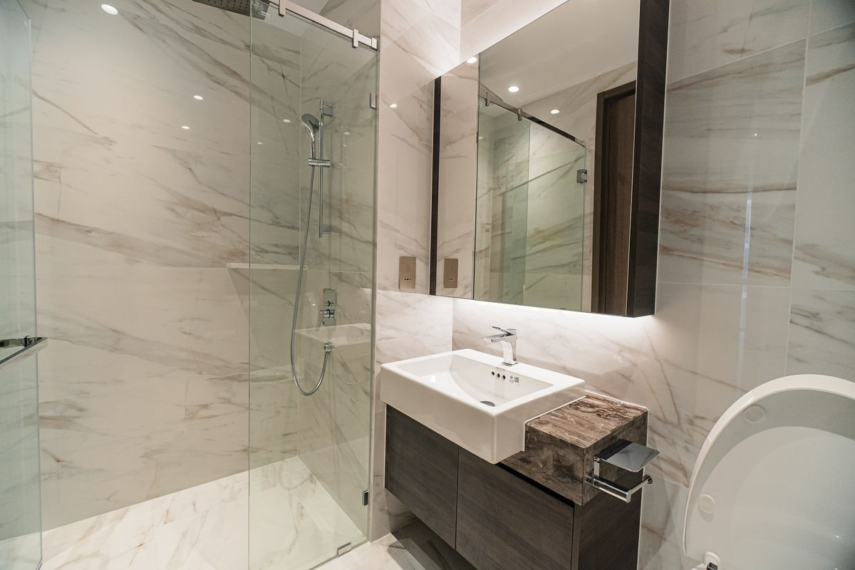 ขายคอนโดสาทร นราธิวาส : ขาย Supalai ICON สาทร คอนโดระดับ Super Luxury ใจกลาง CBD ใกล้ MRTลุมพินี และ BTSช่องนนทรี ชั้น 12A พื้นที่ 42 ตร.ม. วิวสระว่ายน้ำ ราคา 8.8 ลบ.*