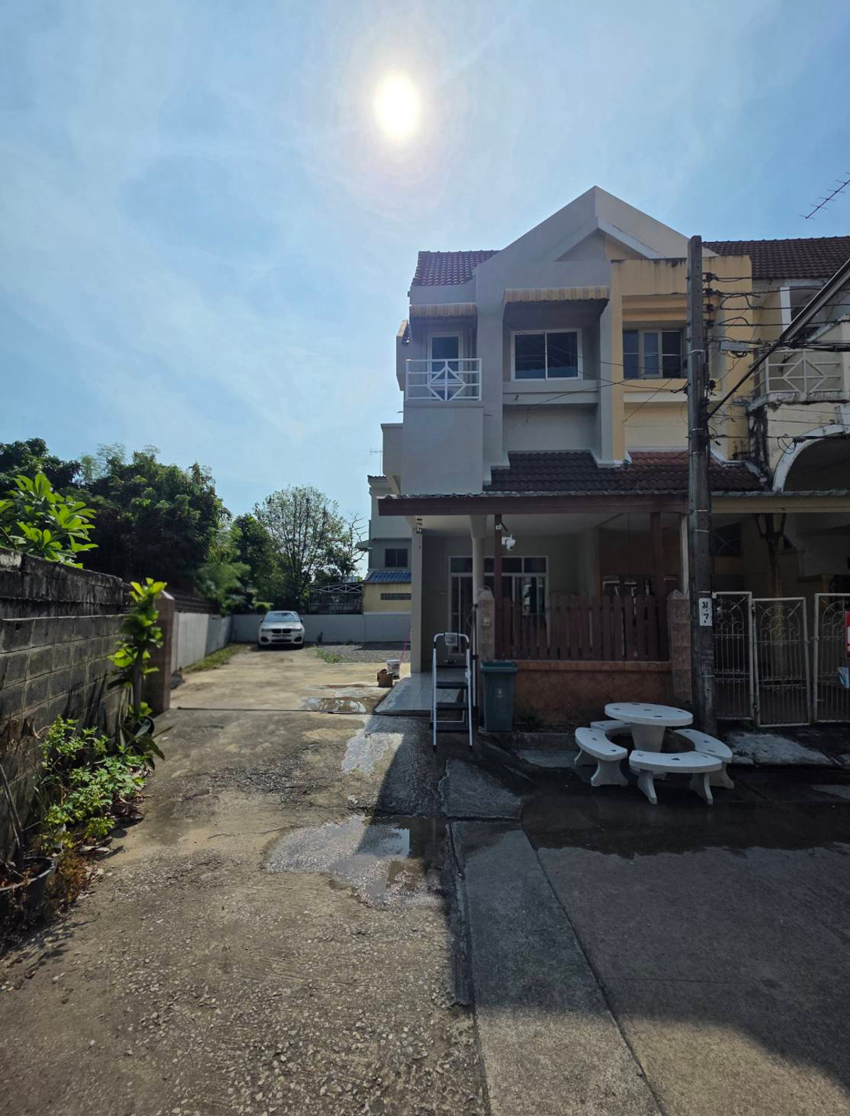 ให้เช่าทาวน์โฮมเสรีไทย-นิด้า : ให้เช่าทาวน์เฮ้าส์ เกษรา คลาสสิคโฮม ใกล้ สวนสยาม เพียง 4 นาที