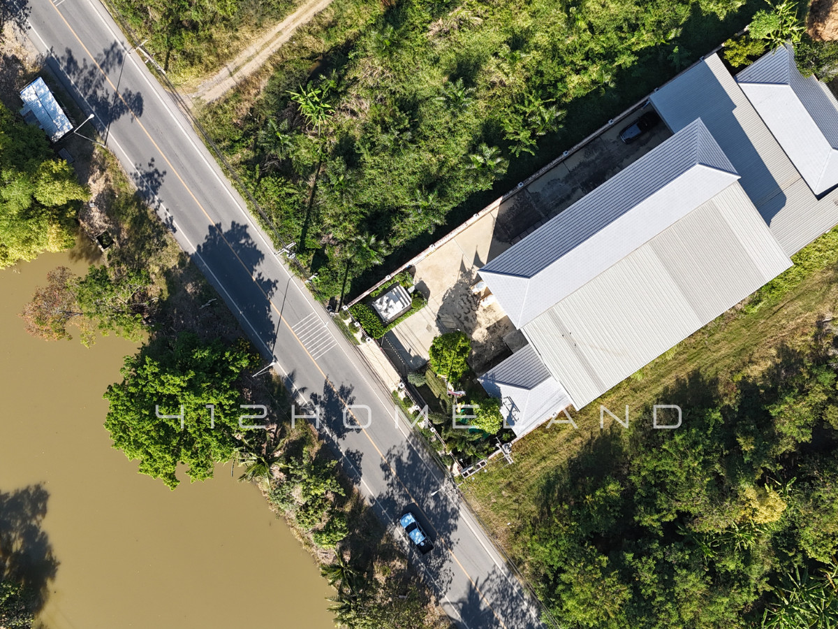 ขายโรงงานปทุมธานี รังสิต ธรรมศาสตร์ : ขายโรงงาน ขนาด 1,500 ตรม. ติดถนนเลียบคลอง 5 มีใบรับรอง อย./GMP/HACCP/รง.4 ครบ เดินเครื่องต่อได้ทันที คลองหลวง ปทุมธานี