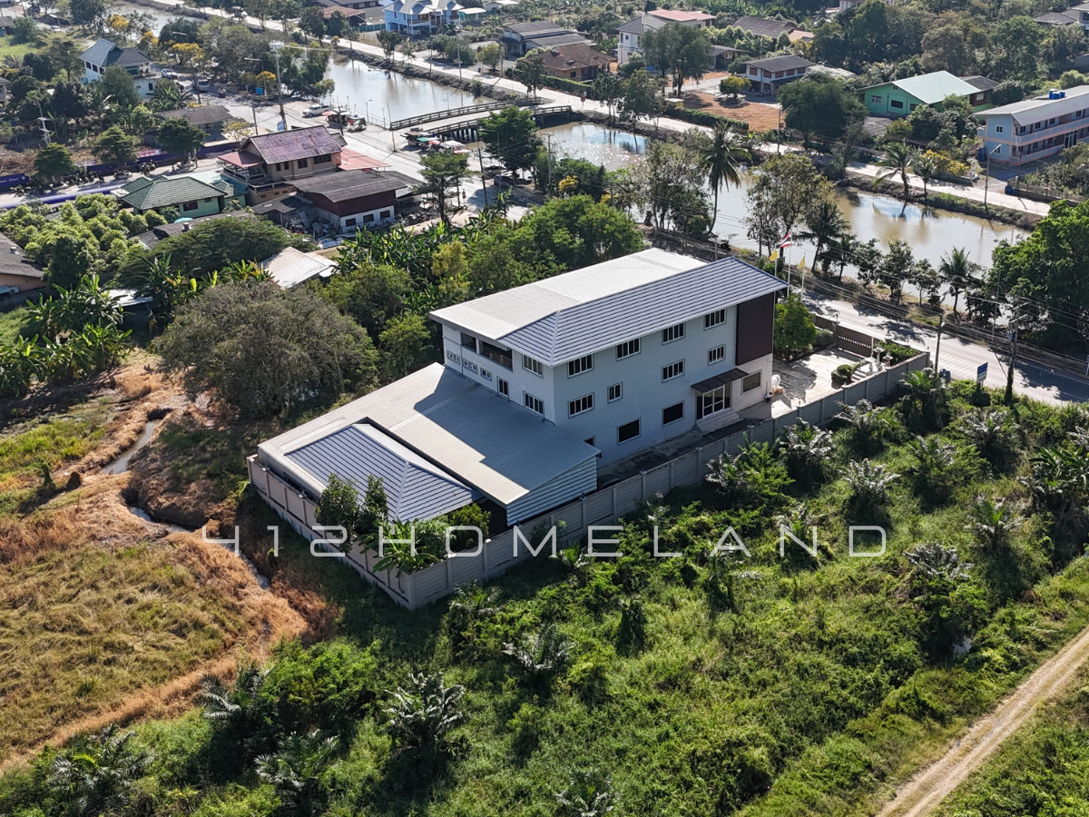 ขายโรงงานปทุมธานี รังสิต ธรรมศาสตร์ : ขายโรงงาน ขนาด 1,500 ตรม. ติดถนนเลียบคลอง 5 มีใบรับรอง อย./GMP/HACCP/รง.4 ครบ เดินเครื่องต่อได้ทันที คลองหลวง ปทุมธานี