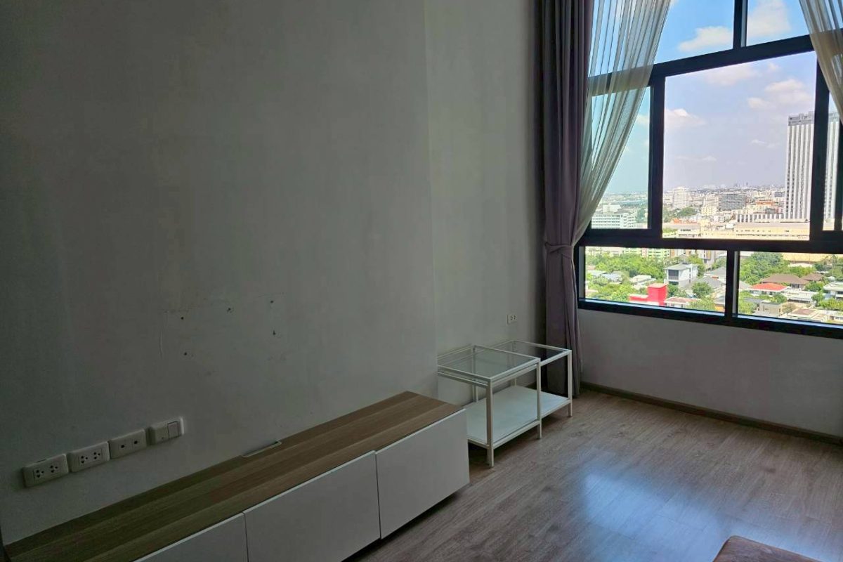 ขายคอนโดพระราม 9 เพชรบุรีตัดใหม่ RCA : 🔥ขายด่วนทรัพย์ธนาคาร🔥ห้องชุด ไอดีโอ นิว พระรามเก้าตัดใหม่