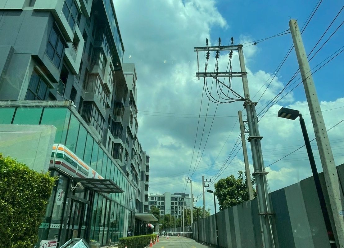 ขายคอนโดพระราม 9 เพชรบุรีตัดใหม่ RCA : 🔥ขายด่วนทรัพย์ธนาคาร🔥ห้องชุด ไรซ์ พระราม 9