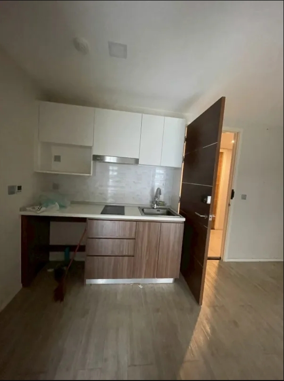 ขายคอนโดพระราม 9 เพชรบุรีตัดใหม่ RCA : 🔥ขายด่วนทรัพย์ธนาคาร🔥ห้องชุด ไรซ์ พระราม 9