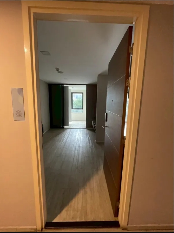 ขายคอนโดพระราม 9 เพชรบุรีตัดใหม่ RCA : 🔥ขายด่วนทรัพย์ธนาคาร🔥ห้องชุด ไรซ์ พระราม 9