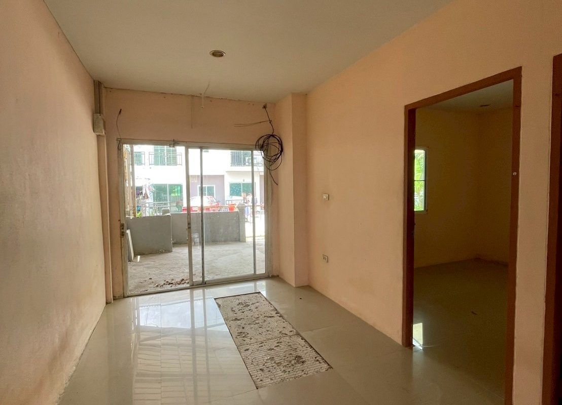 ขายทาวน์โฮมพัทยา บางแสน ชลบุรี สัตหีบ : 🔥ขายด่วนทรัพย์ธนาคาร🔥ทาวน์เฮ้าส์ 1 ชั้น เลค รีเจ้นท์ วิลเลจ