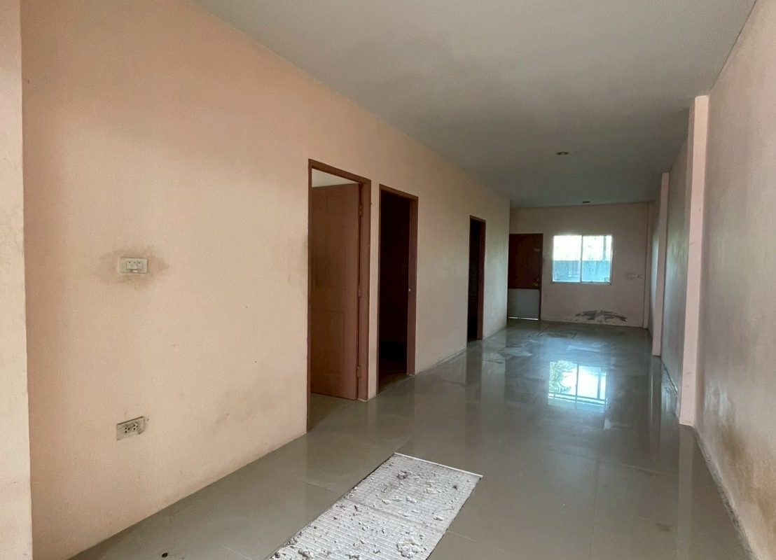 ขายทาวน์โฮมพัทยา บางแสน ชลบุรี สัตหีบ : 🔥ขายด่วนทรัพย์ธนาคาร🔥ทาวน์เฮ้าส์ 1 ชั้น เลค รีเจ้นท์ วิลเลจ