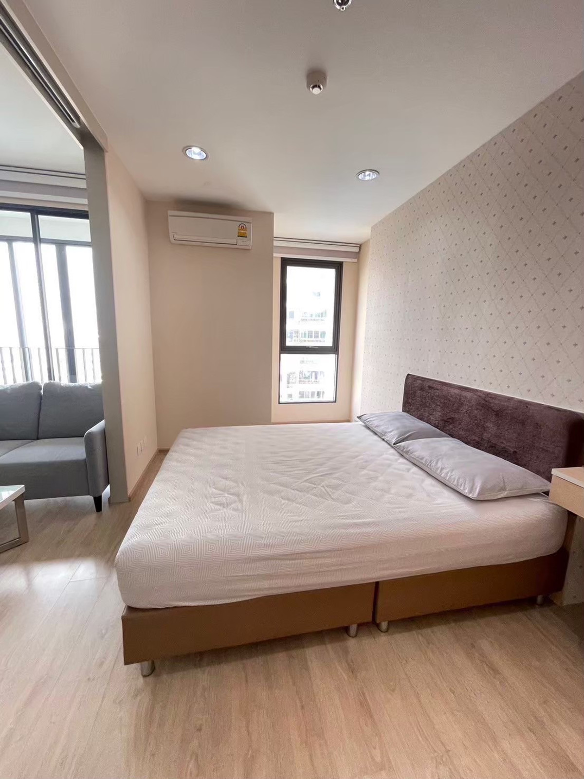 For SaleCondoRatchathewi,Phayathai : For sale Ideo Q Ratchatewi 1 Bed 34 Sq.m price 4.35 MB. If interested, contact 098-9655699 Pick.