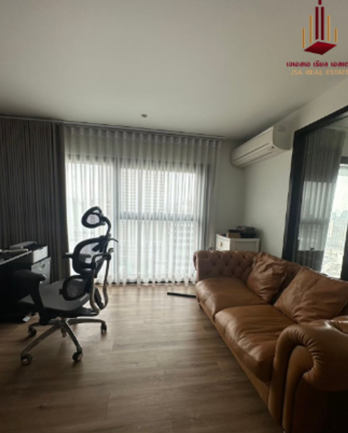 ขายคอนโดสีลม ศาลาแดง บางรัก : ✨ For Sale: The Lofts Silom Condo ✨ 💰 Only 14,500,000 THB เทียบราคาต่อตารางเมตรราคาดีสุดในตึกครับ มีห้องพร้อมนัดชมครับ สนใจติดต่อ คุณเจมส์มาร์