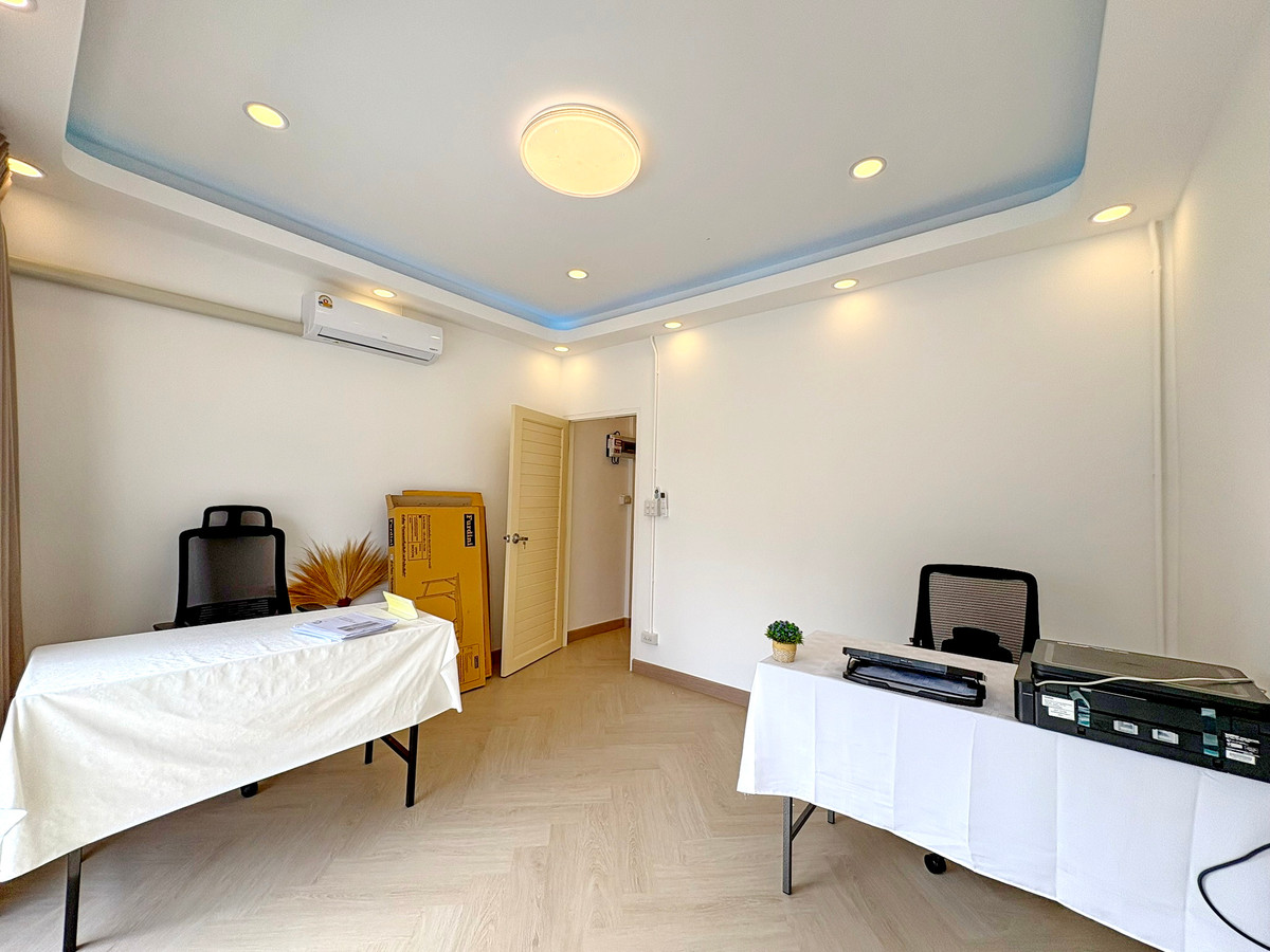 ขายทาวน์โฮมลาดพร้าว เซ็นทรัลลาดพร้าว : H0788♛ขาย ทาวน์เฮ้าส์ 2 ห้องนอน⚝ลาดพร้าว♜MRTโชคชัย4(550ม.)∞099-5919653,065-9423251▚Line@sureresidence