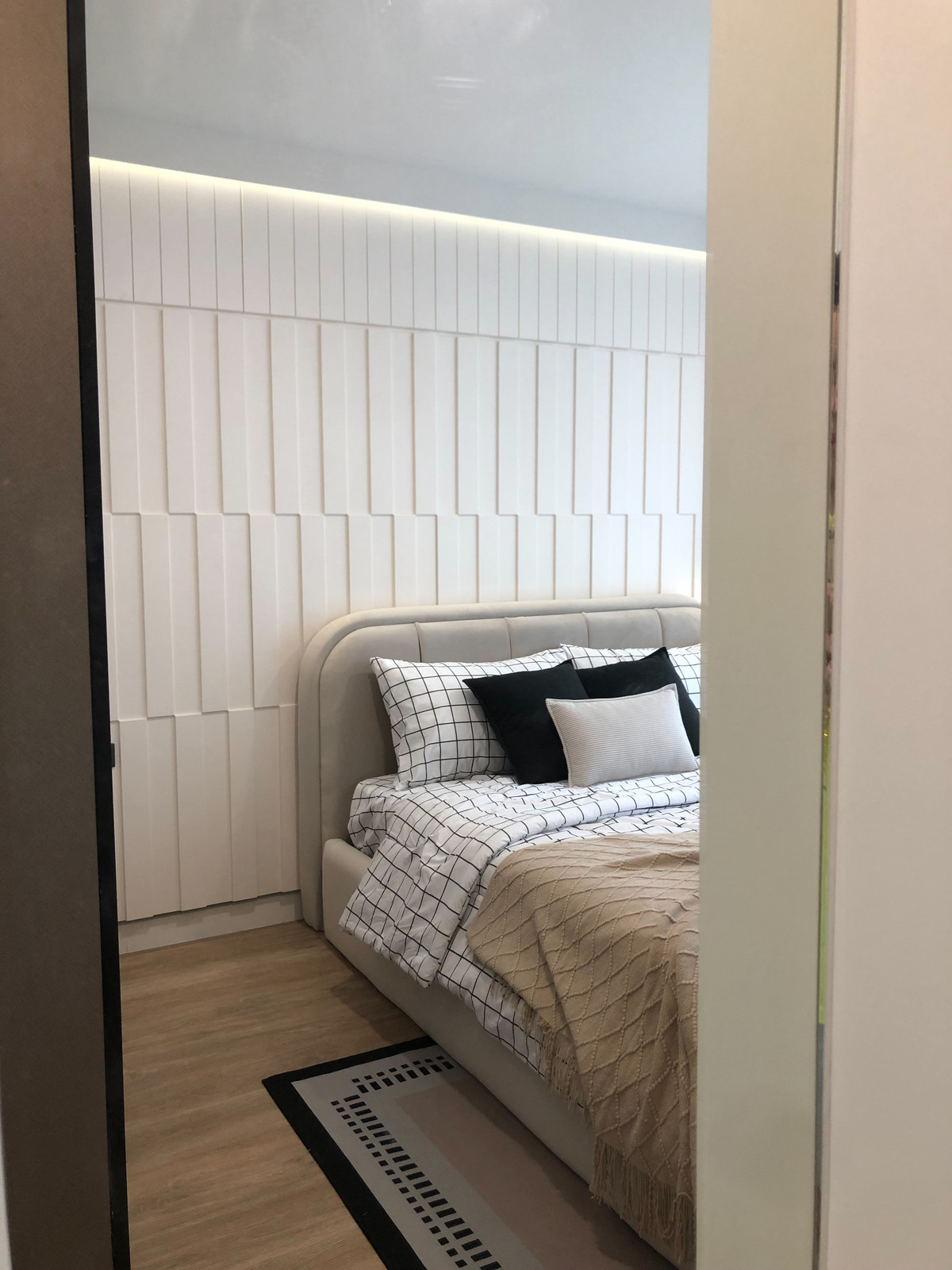 ขายคอนโดอ่อนนุช อุดมสุข : ขายคอนโด  เดอะซีรีส์ อุดมสุข (The Sirie) อุดมสุข ซอยอุดมสุข29 lowrise | ทำเลดี วิวสระชั้น 3 | ใกล้ BTS อุดมสุข  หิ้วกระเป๋าเข้าอยู่ได้เลย 