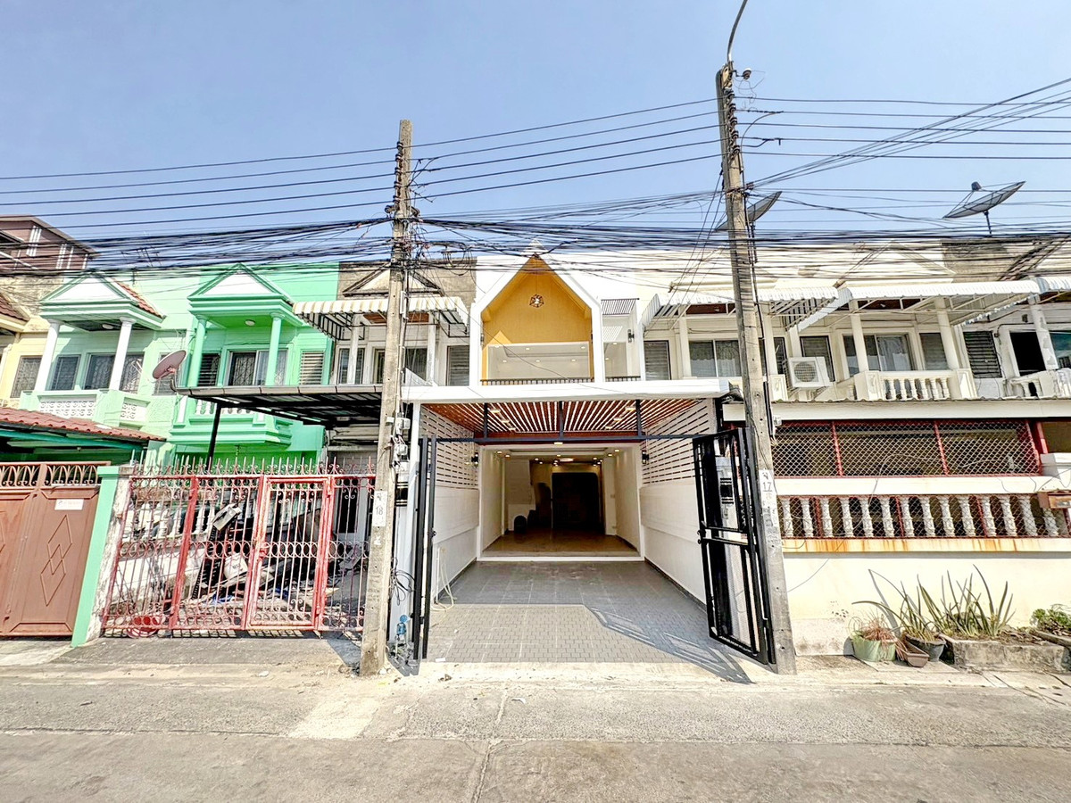 For SaleTownhomeLadprao, Central Ladprao : H0788♛Townhouse for sale, 2 bedrooms⚝Lat Phrao♜MRT Chokchai 4(550m.)∞099-5919653,065-9423251▚Line@sureresidence