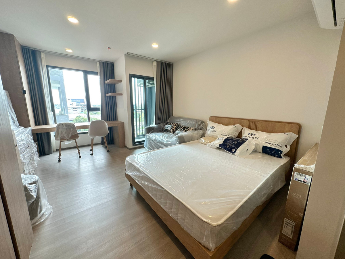 For RentCondoKhlongtoei, Kluaynamthai : For Rent Aspire Sukhumvit Rama4 New Unit New Brand Pool view near BTS Phrakanong 600m., BTS Ekkamai 800m. Free shuttle bus**TEL: 0863649888 / LINE: @751paggb