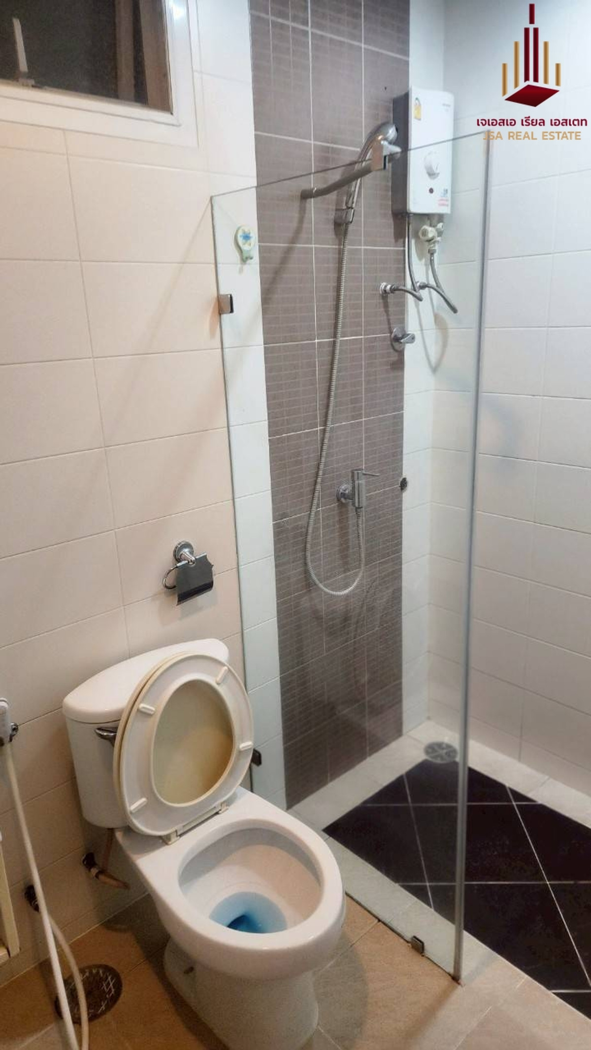 ให้เช่าคอนโดสาทร นราธิวาส : ✨ For Rent: The Complete Narathiwas Condo ✨ 💰 Only 26,000 THB/month