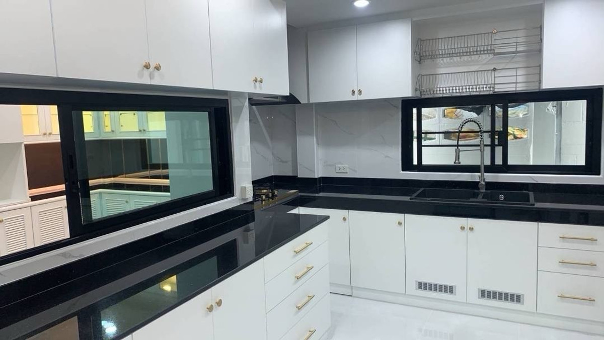 ให้เช่าบ้านโชคชัย4 ลาดพร้าว71 : 🏡 ให้เช่าบ้านเดี่ยว 5 ห้องนอน – โชคชัย 4 (โลเคชั่นดีมาก)