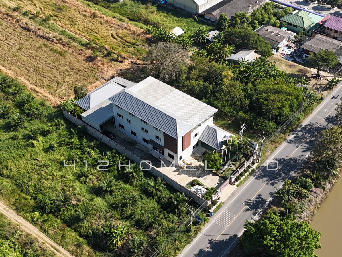 ขายโรงงานปทุมธานี รังสิต ธรรมศาสตร์ : ขายโรงงาน ขนาด 1,500 ตรม. ติดถนนเลียบคลอง 5 มีใบรับรอง อย./GMP/HACCP/รง.4 ครบ เดินเครื่องต่อได้ทันที คลองหลวง ปทุมธานี