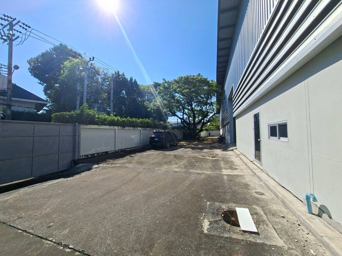 For RentWarehousePattanakan, Srinakarin : Warehouse Pattanakarn 20 for Warehouse • Logistics • Pickleball • Badminton • Assembly and Commercial Business | WAREHOUSE PATTANAKARN 20 FOR RENT