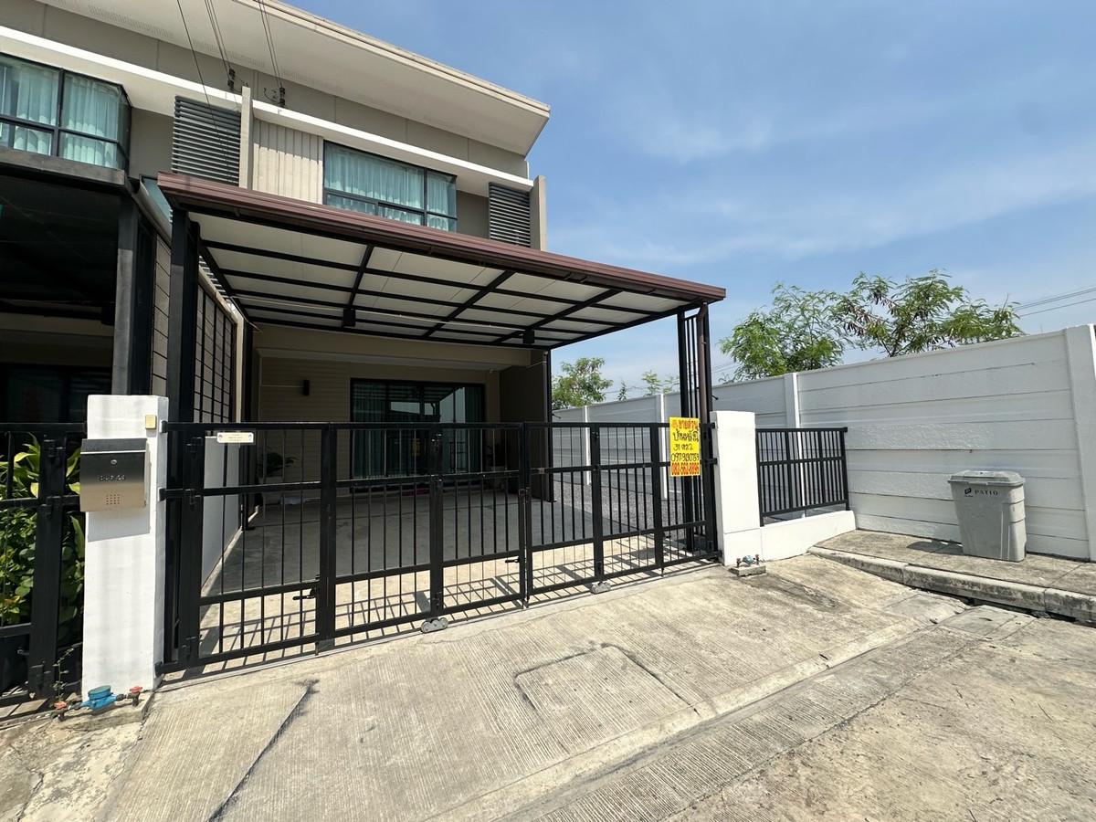 ให้เช่าทาวน์โฮมลาดกระบัง สุวรรณภูมิ : ให้เช่าทาวน์เฮาส์ 3นอน 2น้ำ จอดรถ2  พาซิโอ้ ลาดกระบัง 17,000 บาท 