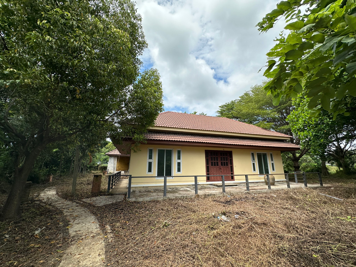 ขายบ้านสุพรรณบุรี : ขายบ้านพร้อมที่ดิน ดอนมะนาว สุพรรณบุรี | ที่ดินล้อมน้ำ 3 ด้าน | เหมาะทำบ้านสวน รีสอร์ต หรืออยู่อาศัย