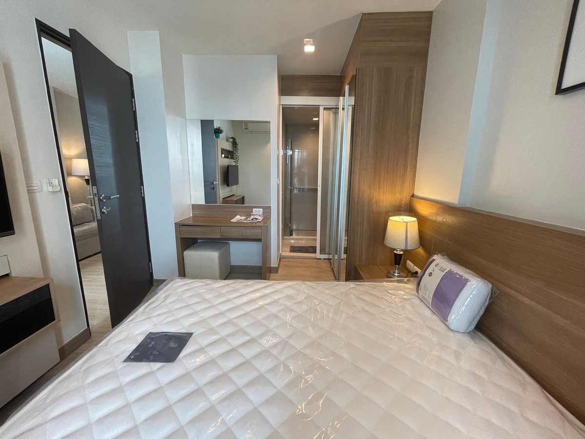 ให้เช่าคอนโดสาทร นราธิวาส : ห้องว่าง พร้อมให้เช่า ห้องสวยมาก Rhythm Sathorn ใกล้ bts สะพานตากสิน นัดชมห้องได้ครับ