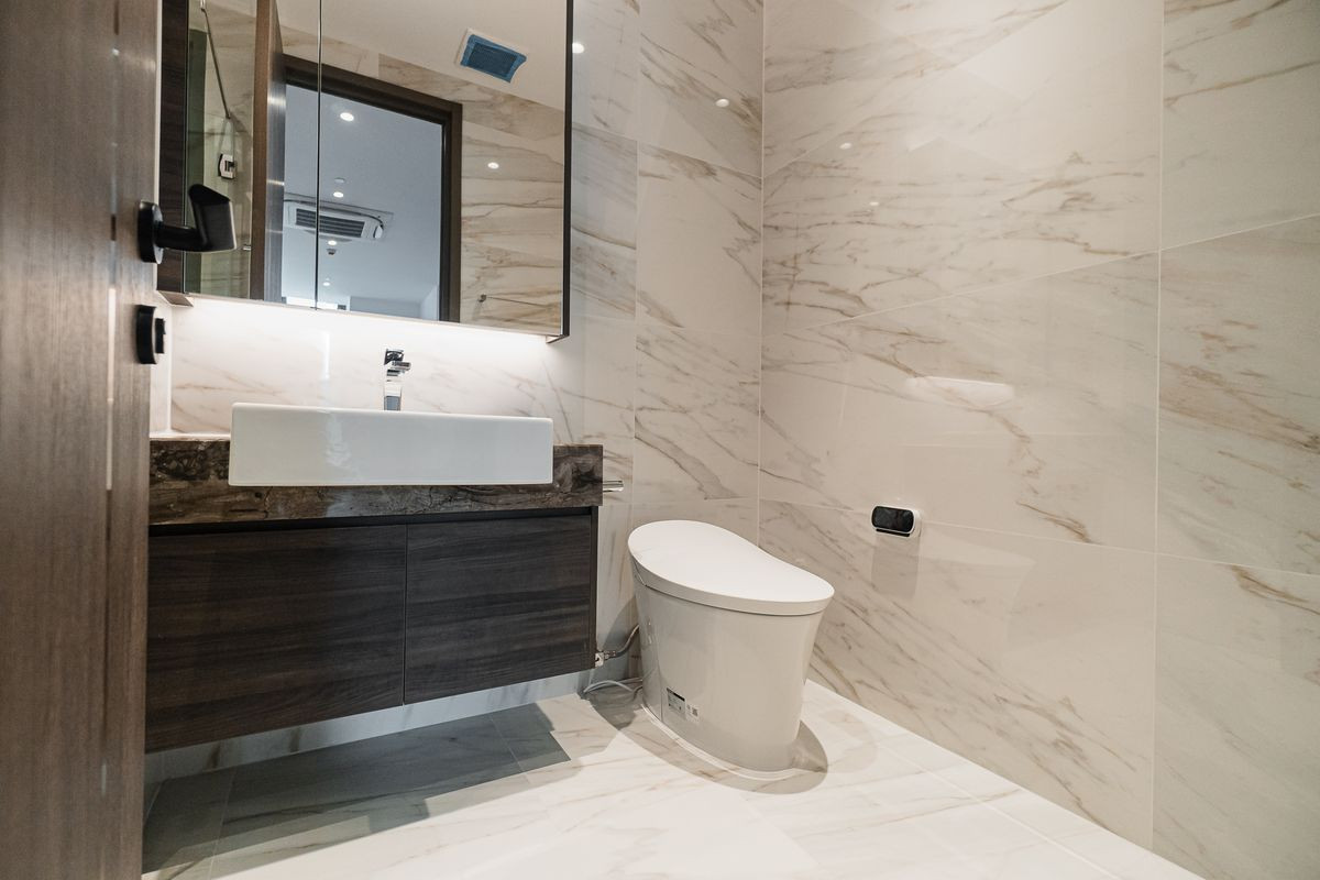 ขายคอนโดสาทร นราธิวาส : ขาย Supalai ICON สาทร คอนโดระดับ Super Luxury ใจกลาง CBD ใกล้ MRTลุมพินี และ BTSช่องนนทรี ชั้น 12A พื้นที่ 42 ตร.ม. วิวสระว่ายน้ำ ราคา 8.8 ลบ.*