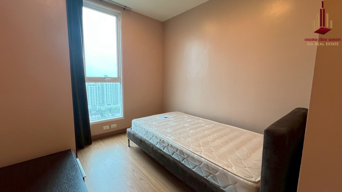 For RentCondoSathorn, Narathiwat : ✨ For Rent: The Complete Narathiwat Condo ✨ 💰 Only 23,000 THB/month