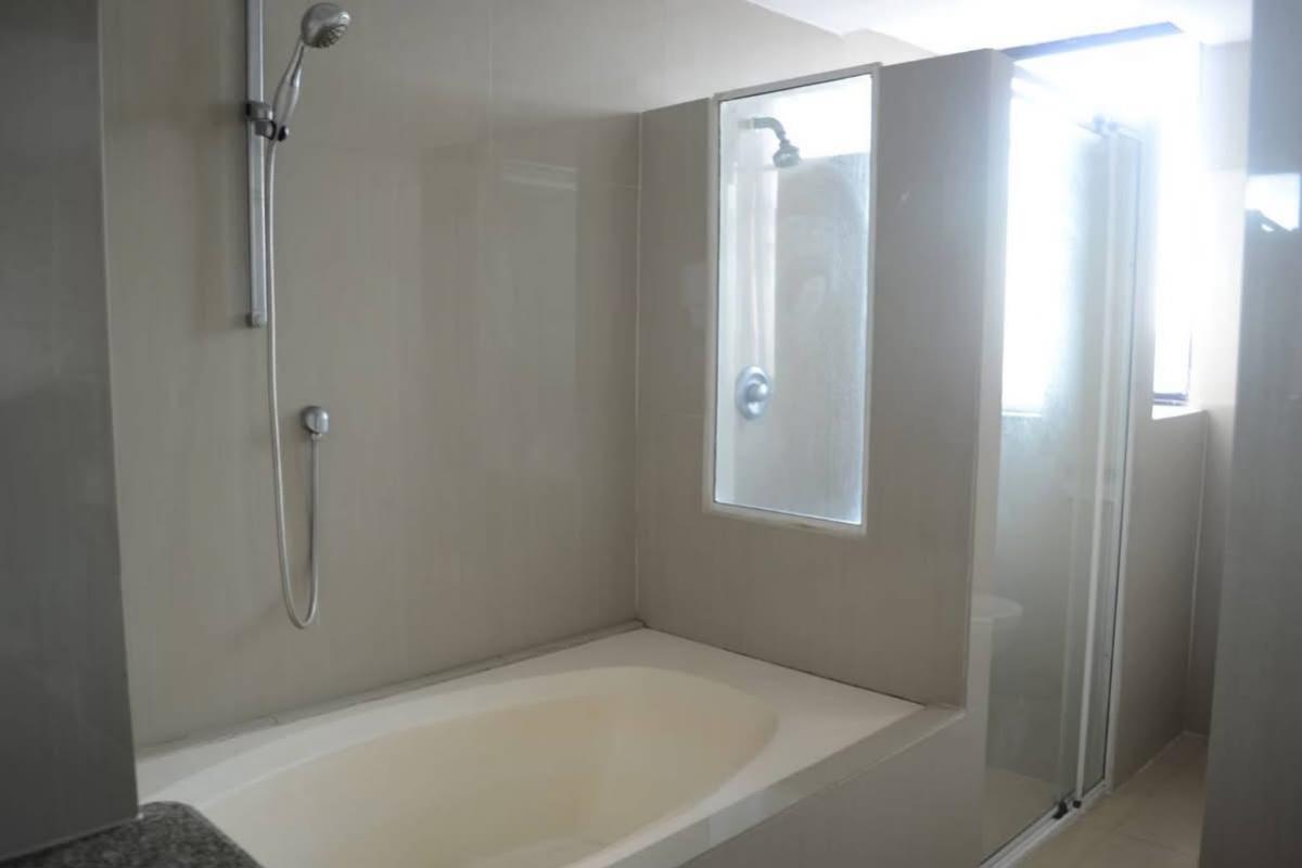 For SaleCondoSukhumvit, Asoke, Thonglor : Luxury condo 3 bedrooms next to BTS ready to move in!President Park Sukhumvit 24 priced at only 18.5 million!