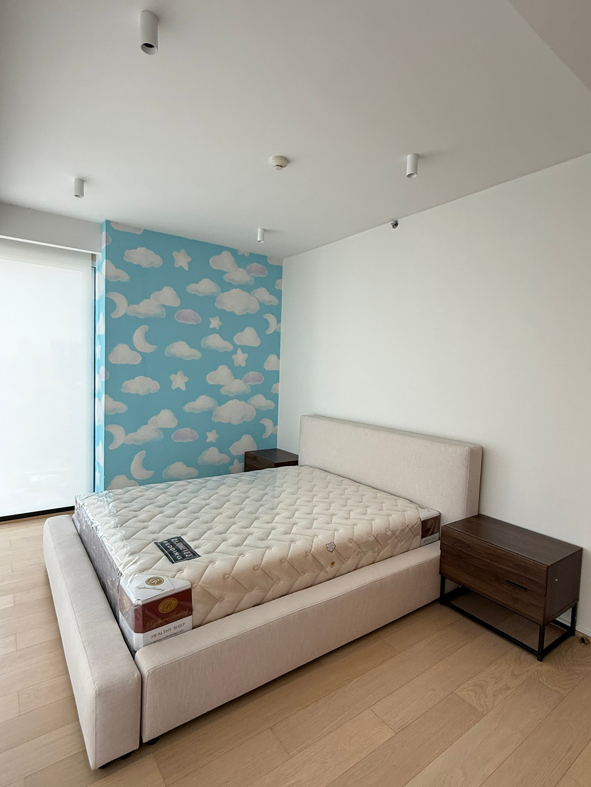 คอนโดสีลม ศาลาแดง บางรัก : 🌇 The Lofts Silom Duplex เพดานสูง Double Volume พร้อมแสงธรรมชาติสวยงาม