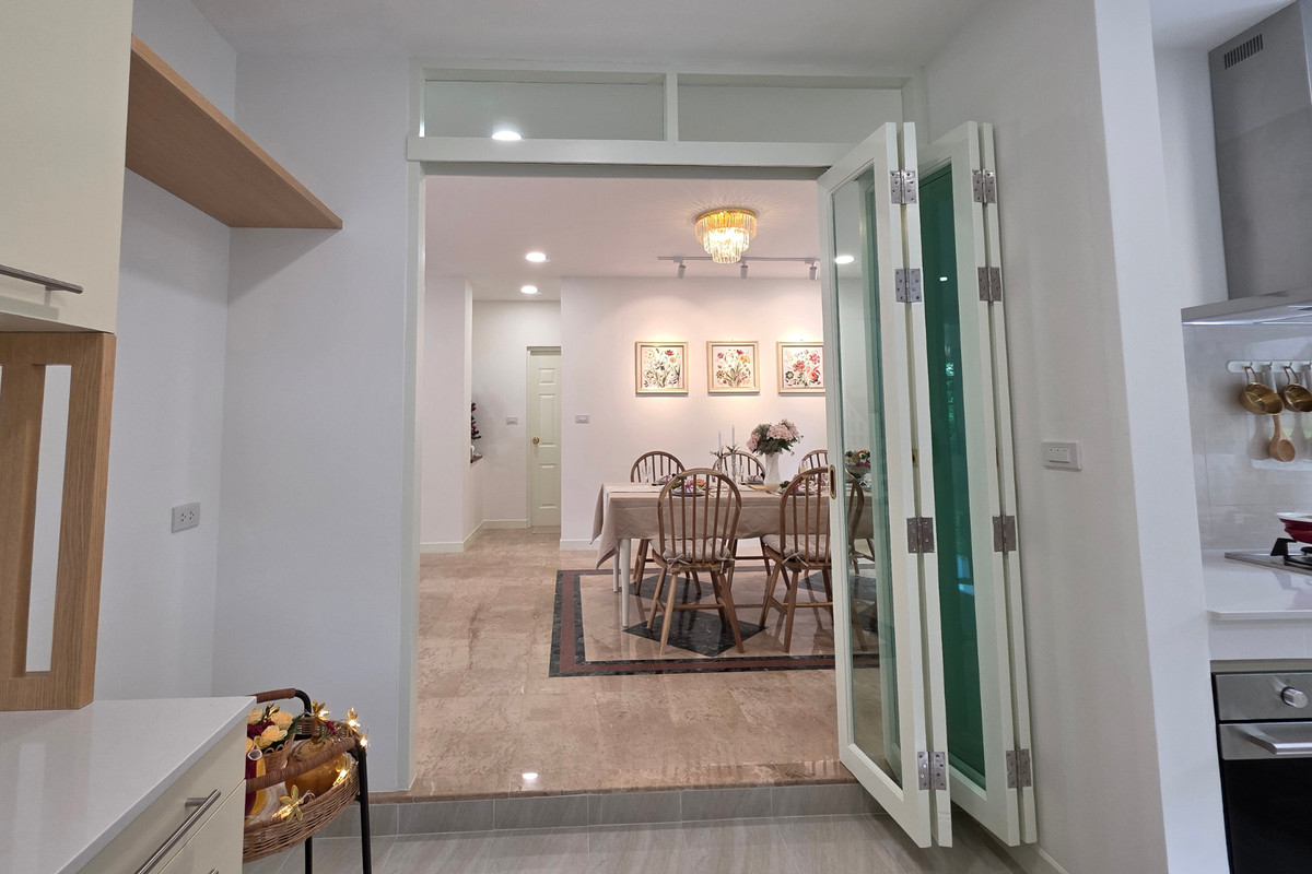 ขายบ้านเกษตรศาสตร์ รัชโยธิน : ขายบ้านหลังใหญ่ 85 ตร.วา โฮมมี่สไตล์ นันทวันวัชรพล ใหม่มาก พร้อมอยู่