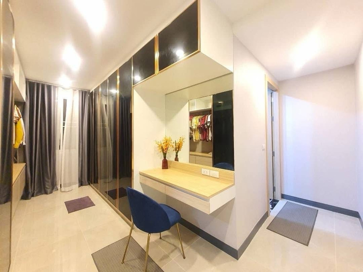 ขายพัทยา บางแสน ชลบุรี สัตหีบ : Pool Villa with 3 stories For Sale !!! South Pattaya 