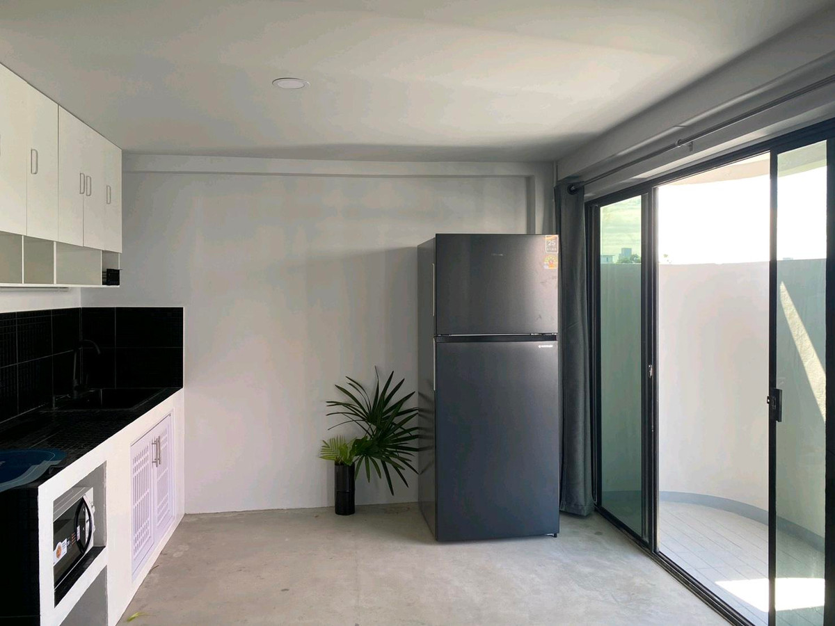 คอนโดอ่อนนุช อุดมสุข : ขาย/ให้เช่า อีสท์วูด พาร์ค คอนโดมิเนียม
( eastwood park condo )
✨️ ห้องใหม่ตกแต่งสวยพร้อมเข้าอยู่
✨️ คอนโดห้อง 2 ชั้น