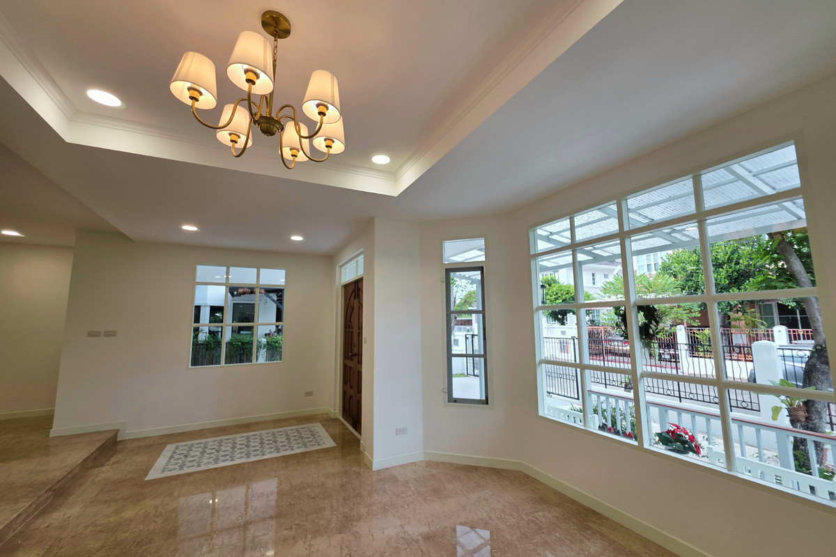 ขายบ้านเกษตรศาสตร์ รัชโยธิน : ขายบ้านหลังใหญ่ 85 ตร.วา โฮมมี่สไตล์ นันทวันวัชรพล ใหม่มาก พร้อมอยู่