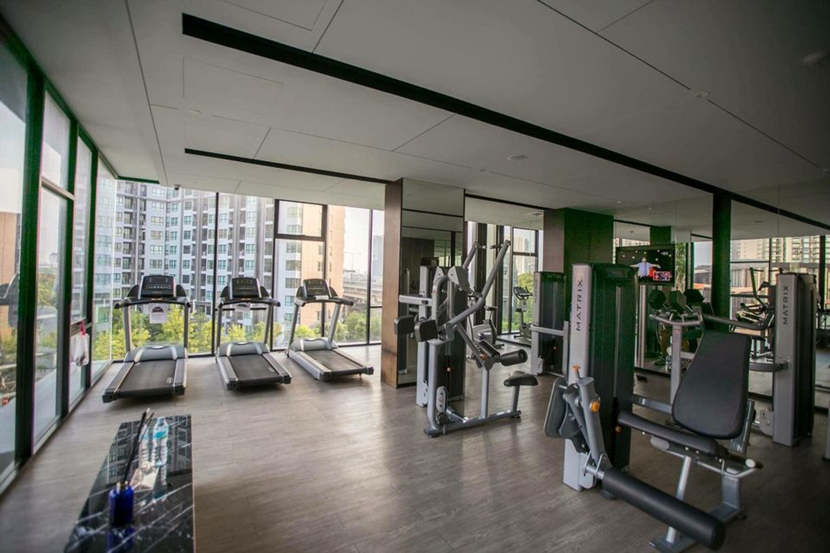 ขายคอนโดอ่อนนุช อุดมสุข : ห้องที่คุ้มค่าที่สุดที่จะซื้อที่ The Base Park East ห้อง Rare Item ใหญ่พิเศษมีเพียงชั้นละห้อง