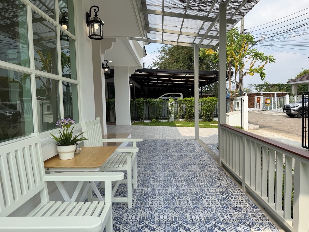 For SaleHouseKasetsart, Ratchayothin : Nantawan Watcharaphon - Phahonyothin ✨ Newly renovated entire house, white, clean, luxurious, ready to move in.