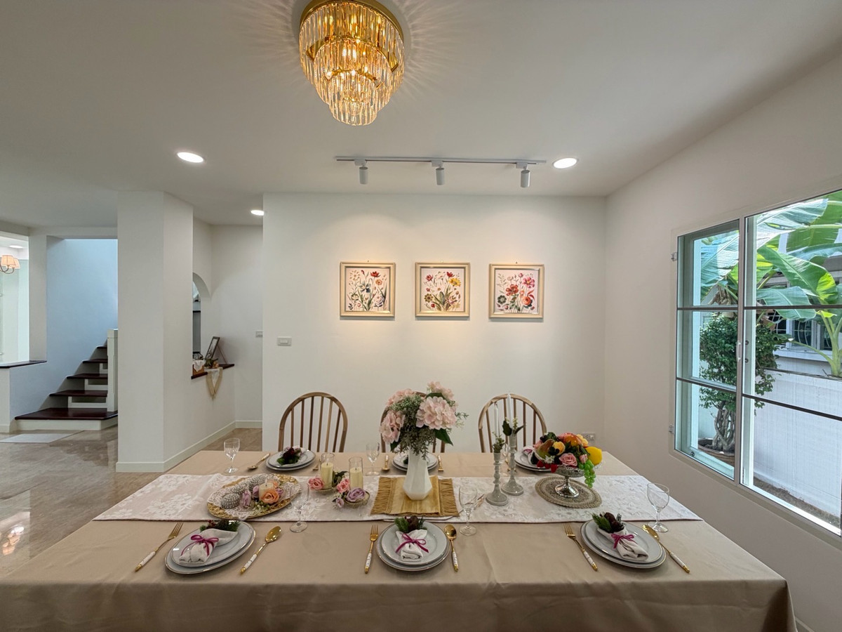 For SaleHouseKasetsart, Ratchayothin : Nantawan Watcharaphon - Phahonyothin ✨ Newly renovated entire house, white, clean, luxurious, ready to move in.