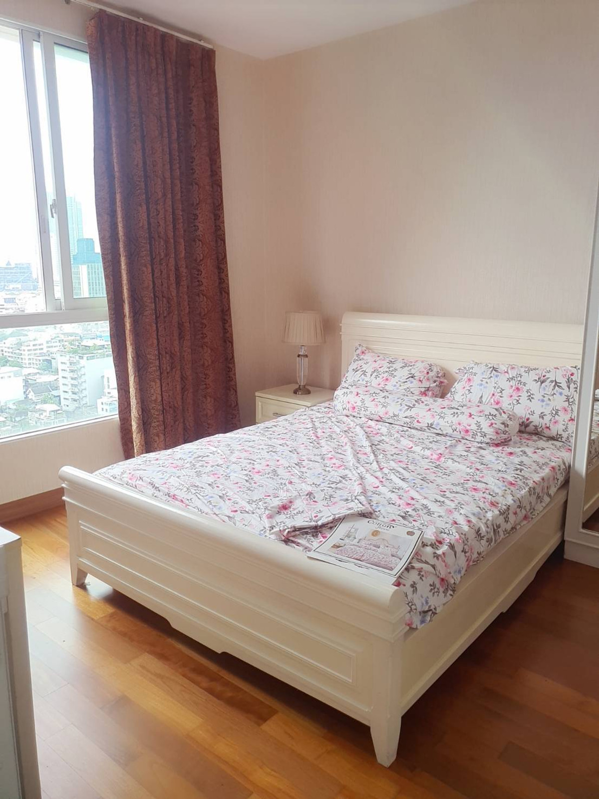 For RentCondoSathorn, Narathiwat : For rent Ivy Sathorn 10 beautiful room luxuriously decorated fully furnished, high floor, city view, very good price.