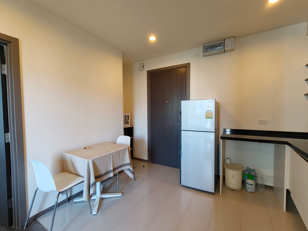 ขายคอนโดอ่อนนุช อุดมสุข : ห้องที่คุ้มค่าที่สุดที่จะซื้อที่ The Base Park East ห้อง Rare Item ใหญ่พิเศษมีเพียงชั้นละห้อง