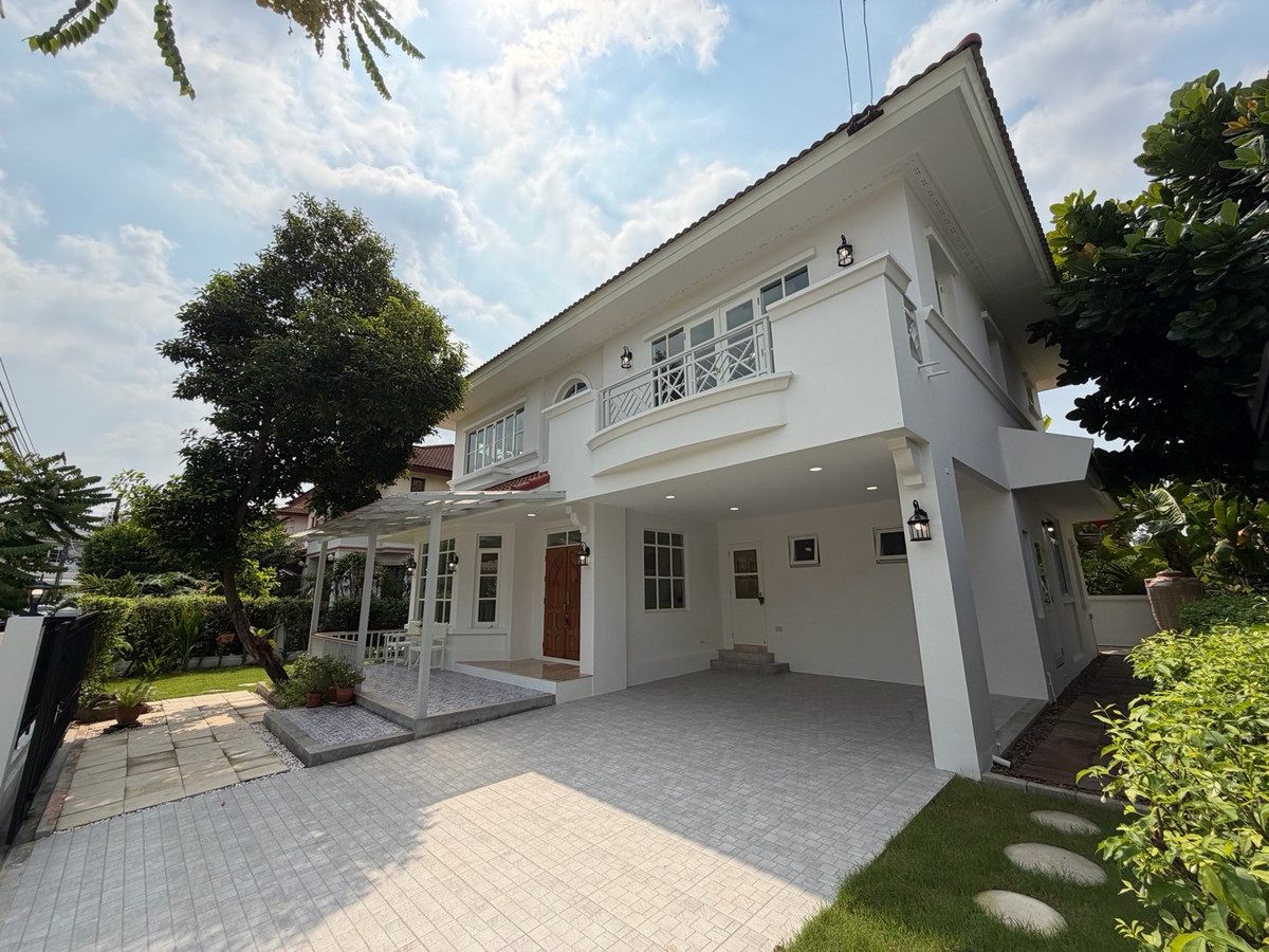 For SaleHouseKasetsart, Ratchayothin : Nantawan Watcharaphon - Phahonyothin ✨ Newly renovated entire house, white, clean, luxurious, ready to move in.