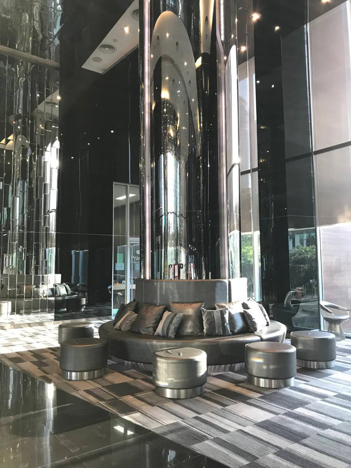 For RentCondoSathorn, Narathiwat : (Not accepting agents) For rent RHYTHM SATHORN NARATHIWAS 20,000B/MONTH Ready to move in, contact ID jubilojoy1